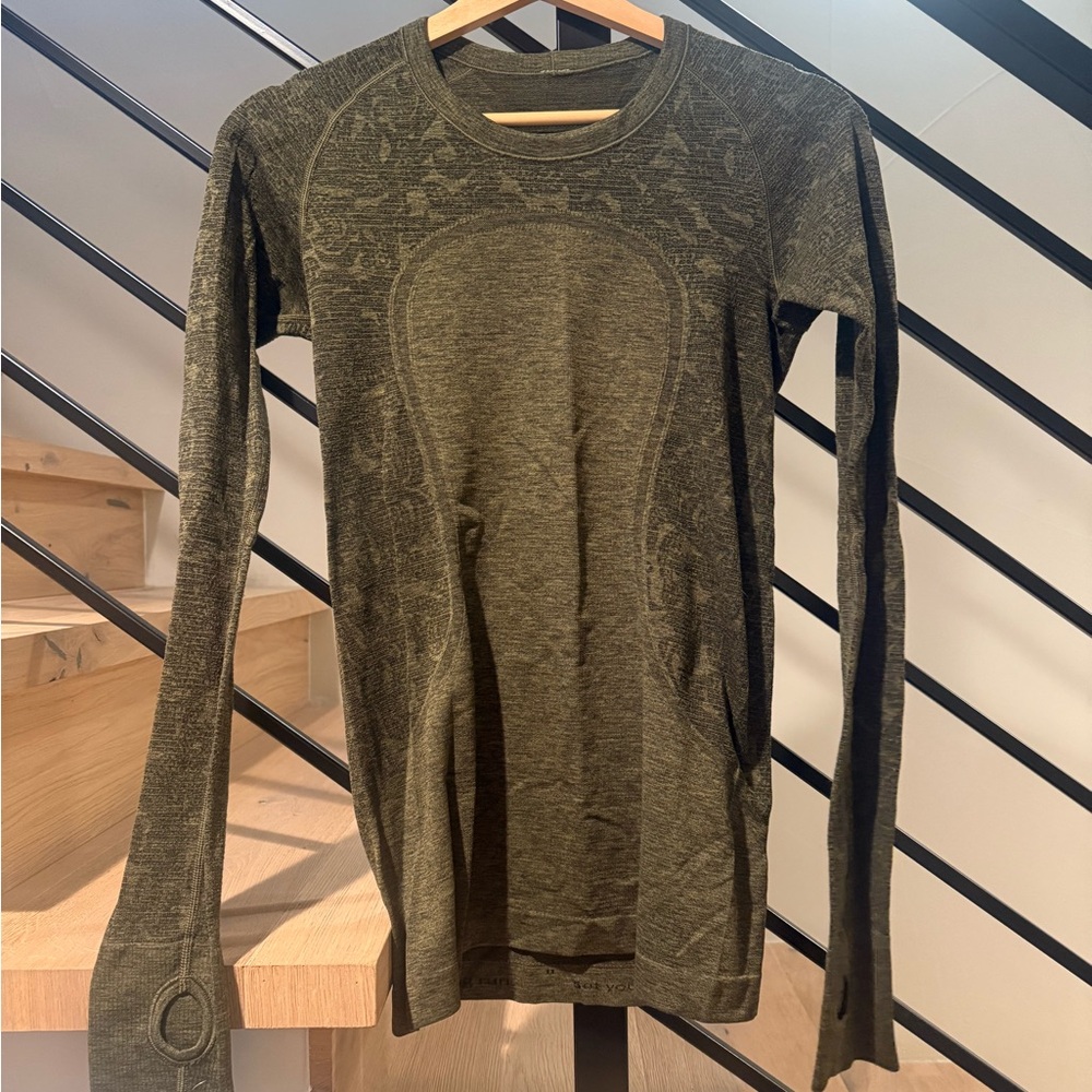 Lululemon swiftly long sleeve 6